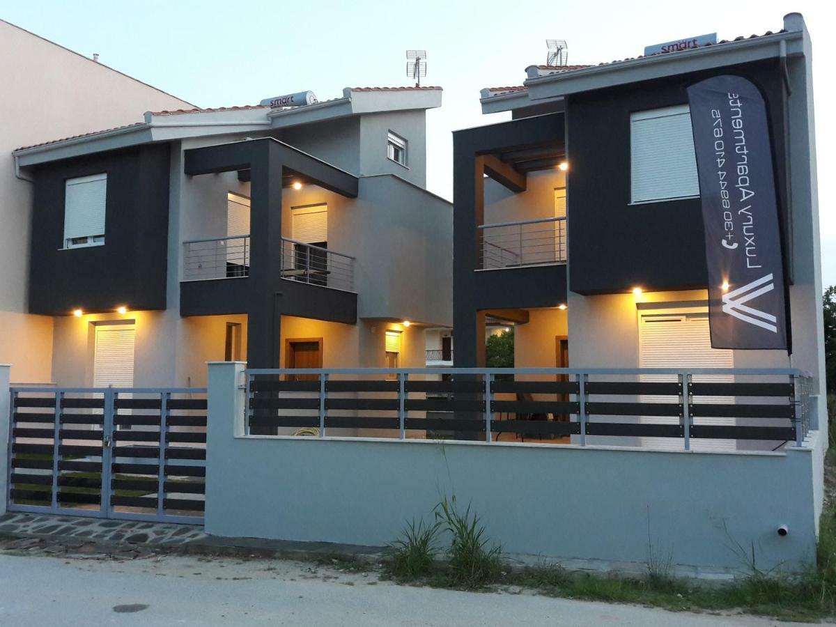 V Luxury Apartments Siviri Esterno foto