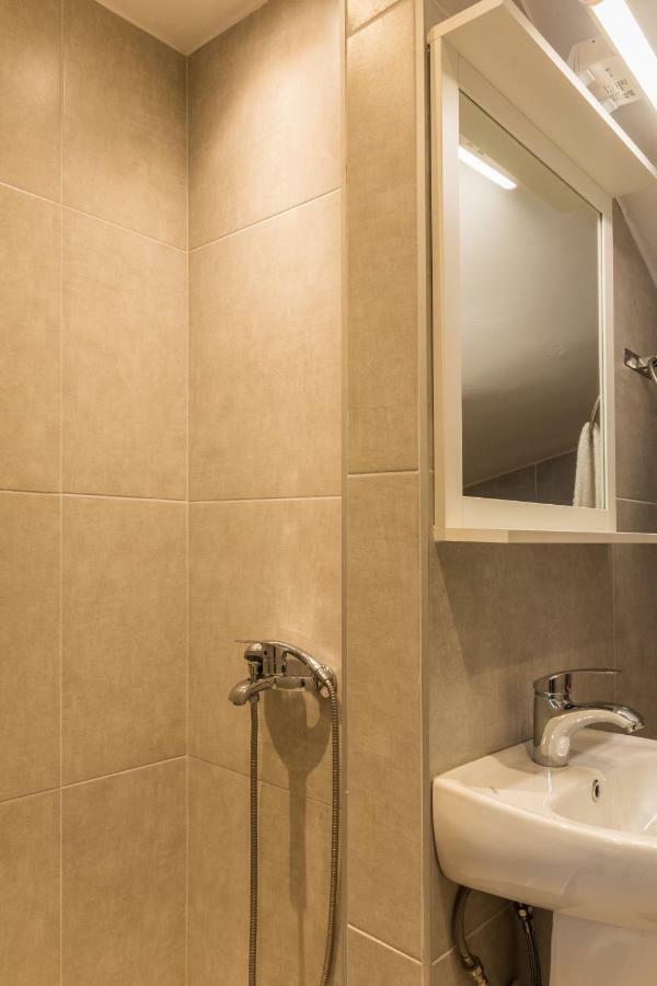 V Luxury Apartments Siviri Esterno foto